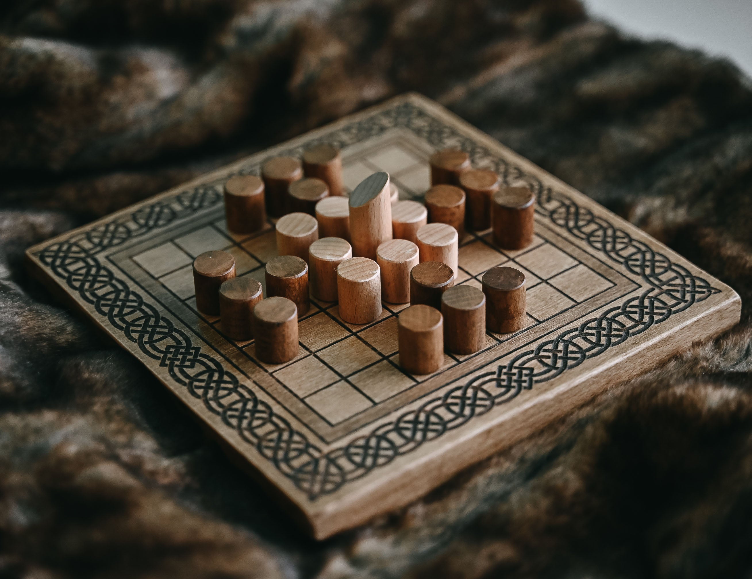 Ard-ri Scottish Hnefatafl, Handmade Board Game, Historical Replica, Solid Wood Game